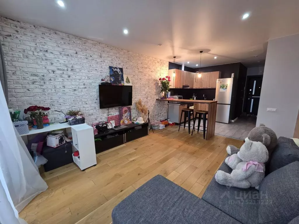 Студия Саратовская область, Саратов ул. Имени Н.Г. Чернышевского, 108А ... - Фото 1