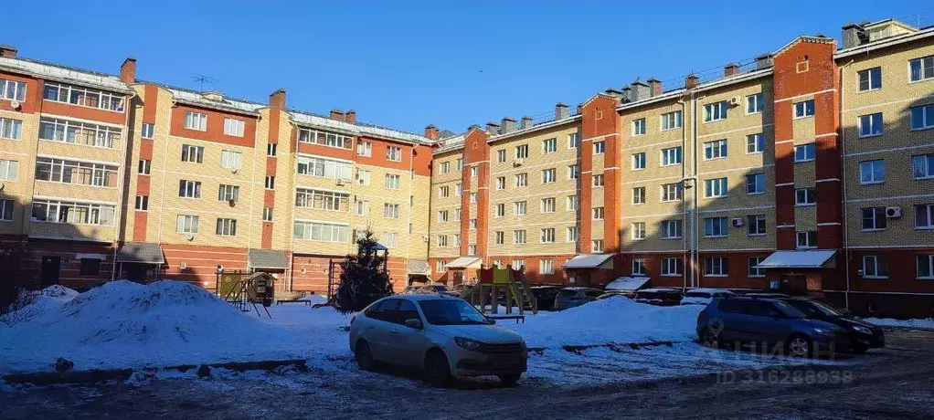 2-к кв. Вологодская область, Череповец ул. Годовикова, 21 (60.1 м) - Фото 0