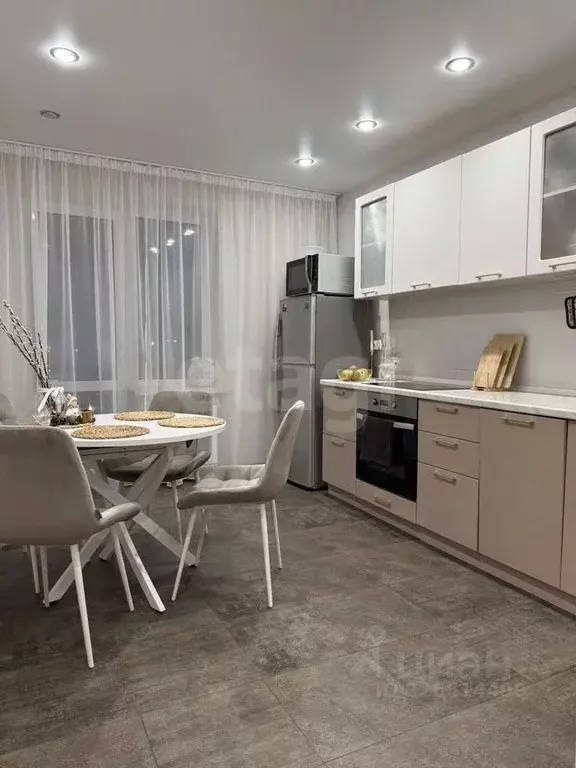 2-к кв. Свердловская область, Екатеринбург ул. Юмашева, 1 (66.1 м) - Фото 1