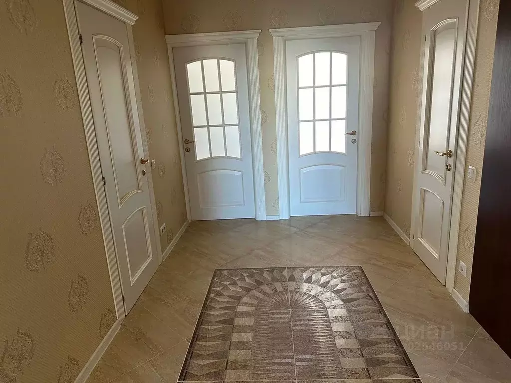 3-к кв. Калужская область, Калуга ул. Генерала Попова, 10 (84.0 м) - Фото 2