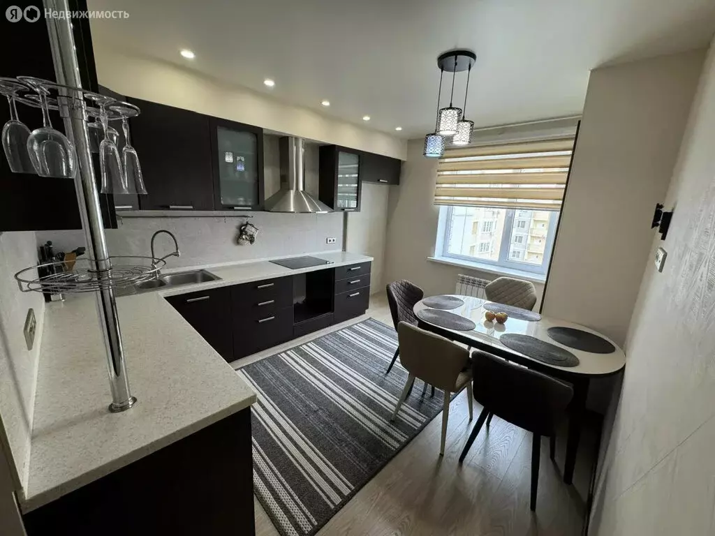 2-комнатная квартира: Астрахань, улица Набережная Приволжского Затона, ... - Фото 1