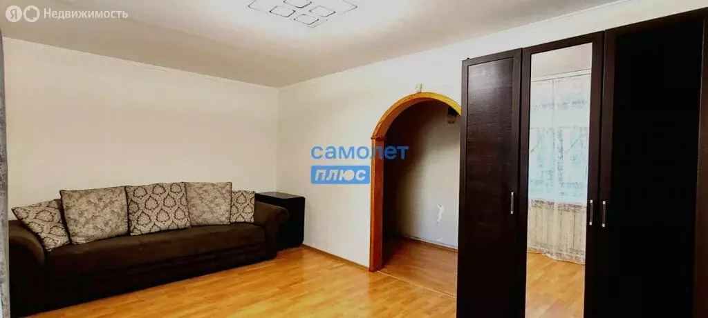 3-комнатная квартира: Бийск, улица Георгия Прибыткова, 2 (67.8 м) - Фото 0