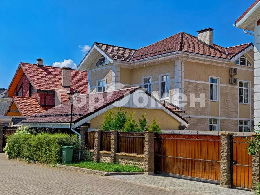 Дом в Москва д. Софьино, ул. Березовая, 38 (310 м) - Фото 1