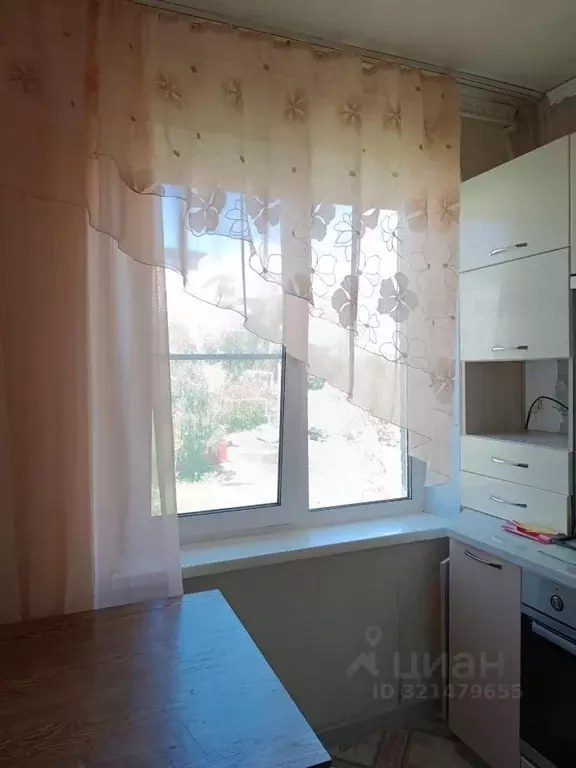 2-к кв. Челябинская область, Златоуст ул. Космонавтов, 5 (45.0 м) - Фото 0