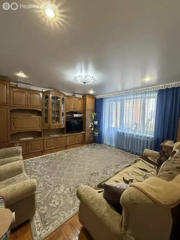 2-комнатная квартира: Зеленодольск, улица Декабристов, 5 (69 м) - Фото 1