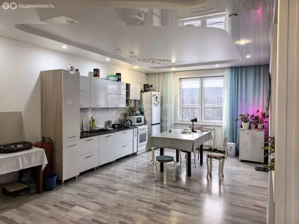 Дом в село Нижний Саянтуй, ДНТ Багульник, 1-й квартал (118 м) - Фото 1