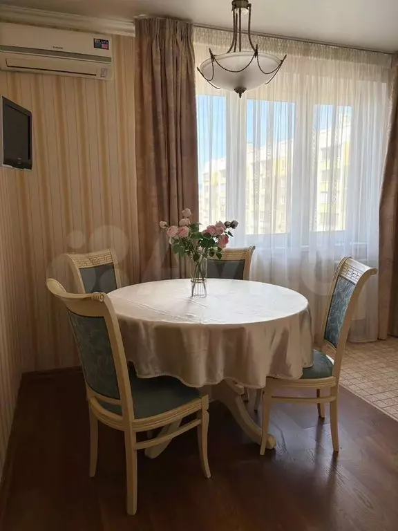 2-к. квартира, 65 м, 8/10 эт. - Фото 1