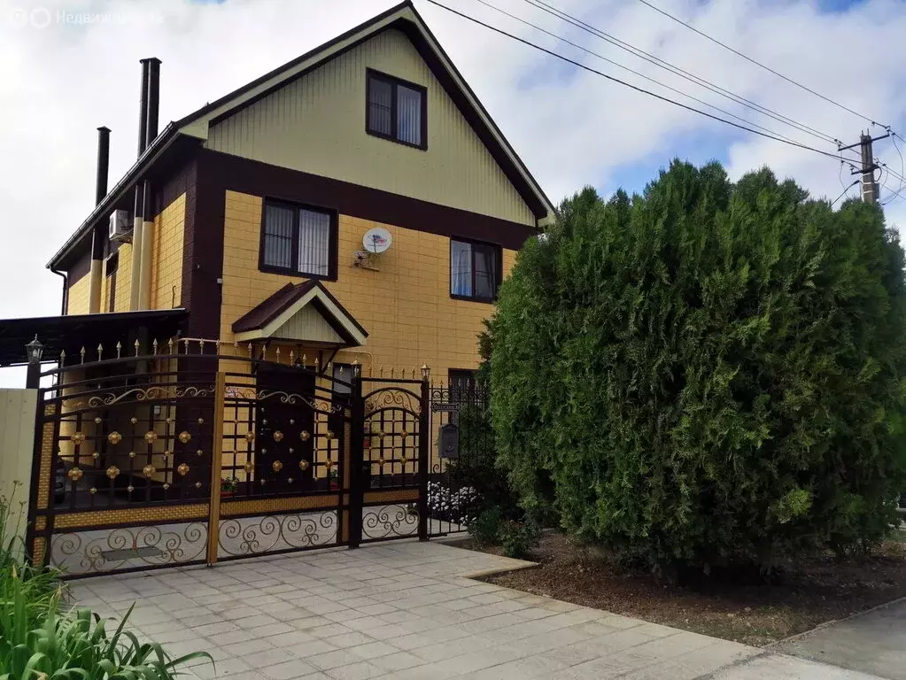 Дом в село Витязево, Набережная улица (214 м) - Фото 1