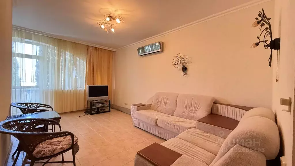 1-к кв. Крым, Алушта ш. Судакское, 4А (48.0 м) - Фото 2