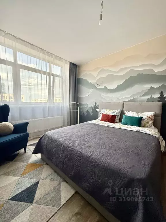 3-к кв. Тюменская область, Тюмень ул. Тимофея Чаркова, 83 (81.0 м) - Фото 0