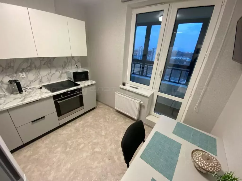 3-к кв. Татарстан, Казань ул. Братьев Батталовых, 27 (75.0 м) - Фото 0