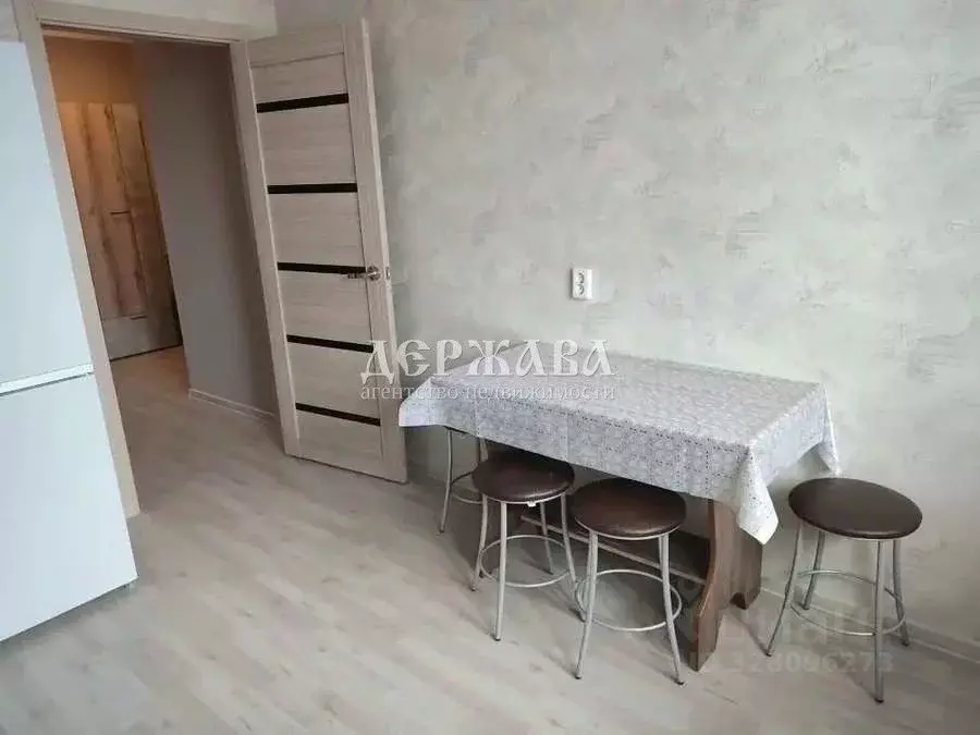 1-к кв. Белгородская область, Старый Оскол Космос мкр, 9А (40.0 м) - Фото 2