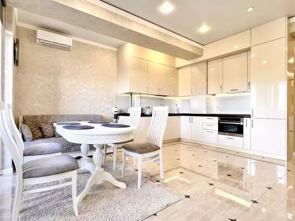 3-к кв. Краснодарский край, Сочи Светлана мкр, ул. Гагринская, 3/8 ... - Фото 1