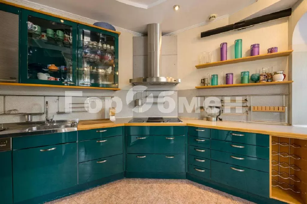 Продается 4-комнатная квартира - Фото 1