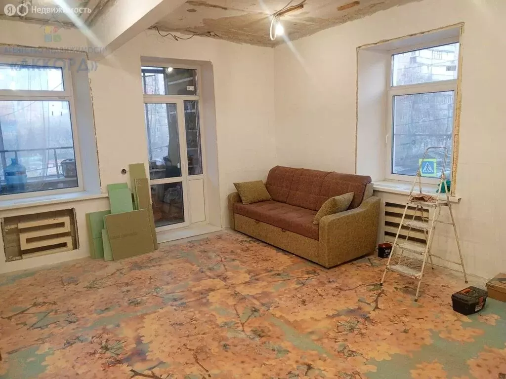 3-комнатная квартира: Барнаул, улица Матросова, 11 (65.9 м) - Фото 2