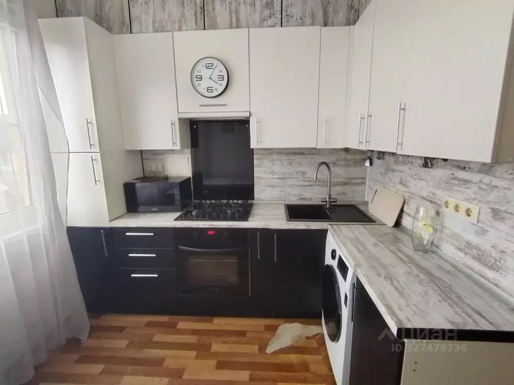 2-к кв. Адыгея, Тахтамукайский район, Яблоновский пгт Солнечная ул., ... - Фото 1