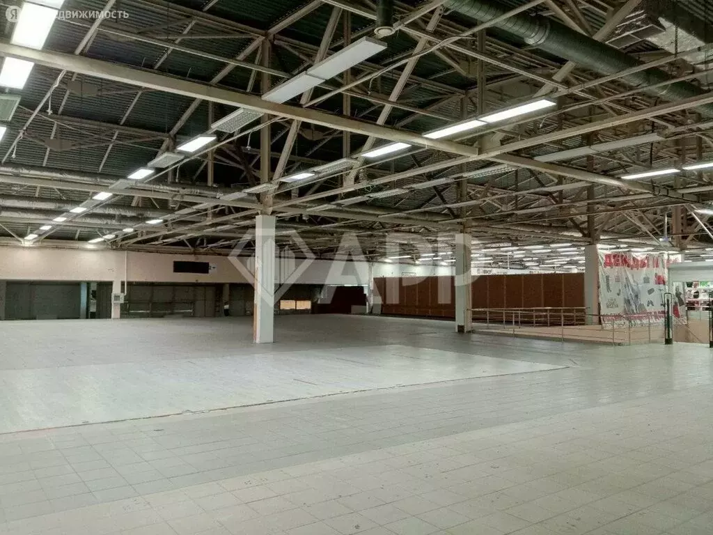 Торговая площадь (1290 м) - Фото 2