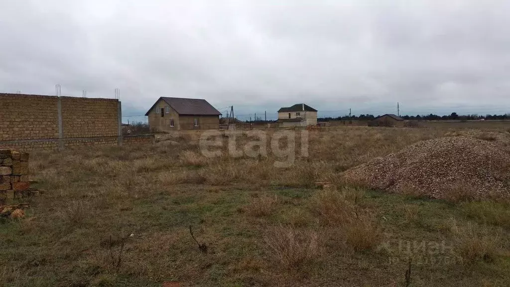 Участок в Крым, Сакский район, с. Лесновка ул. Тополиная (10.0 сот.) - Фото 0