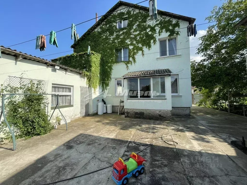 Дом в Крым, Симферопольский район, Гвардейское пгт ул. Амет-Хана ... - Фото 2