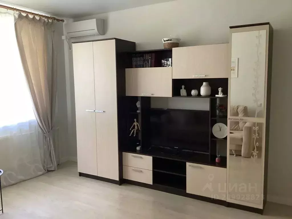 1-к кв. Волгоградская область, Волгоград ул. Базарова, 12 (46.0 м) - Фото 1
