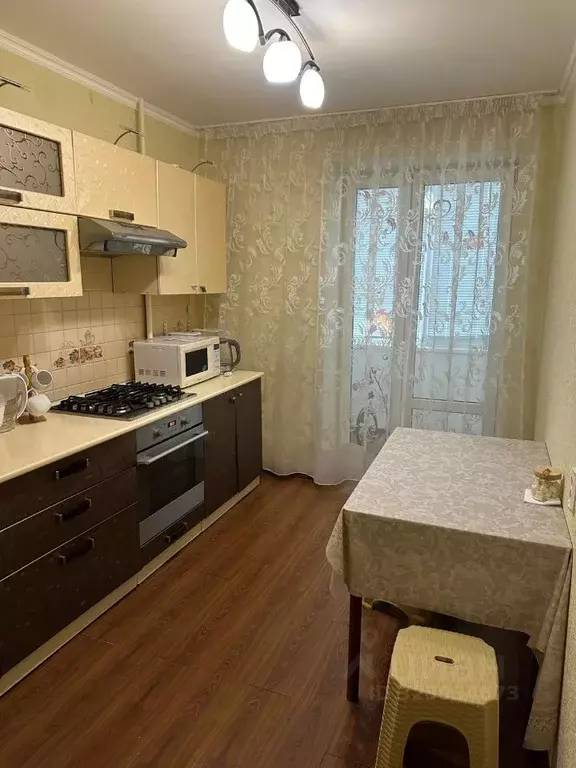 2-к кв. Адыгея, Майкоп ул. Горького, 196 (50.0 м) - Фото 1