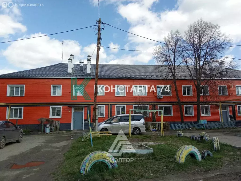 3-комнатная квартира: село Еткуль, улица Кирова, 34 (52 м) - Фото 0