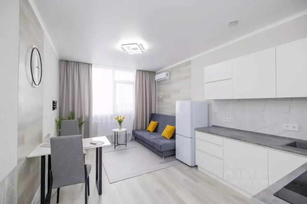 1-к кв. Оренбургская область, Оренбург Уральская ул., 2/25 (40.9 м) - Фото 1