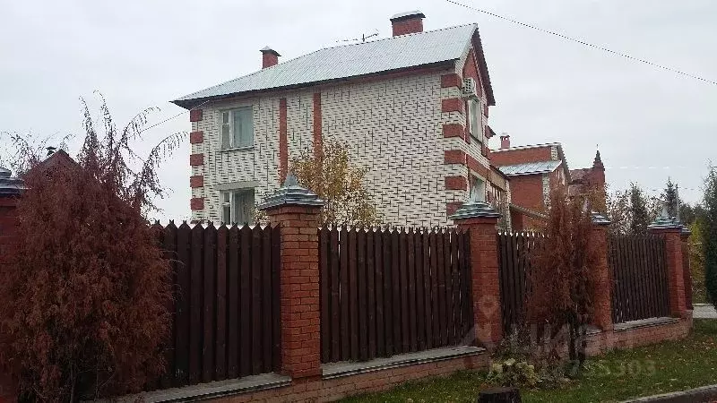 Коттедж в Марий Эл, Йошкар-Ола ул. Караваева, 16 (200 м) - Фото 0