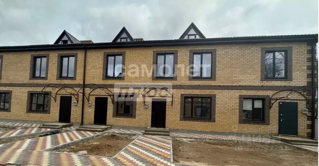 Таунхаус в Калмыкия, Элиста ул. Хомутникова, 116 (61 м) - Фото 1