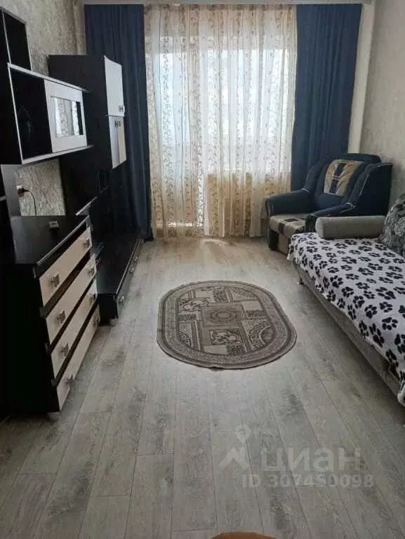 1-к кв. Ямало-Ненецкий АО, Ноябрьск ул. Цоя, 9Б (50.0 м) - Фото 0