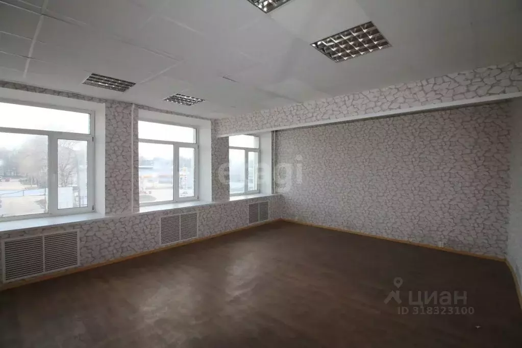 Офис в Ульяновская область, Ульяновск ул. Ефремова, 50 (300 м) - Фото 1