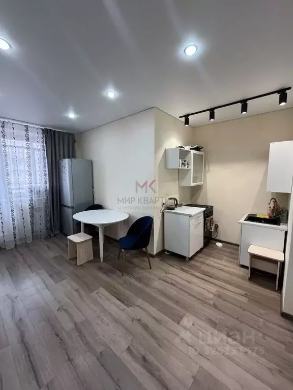 2-к кв. Хакасия, Абакан ул. Кирова, 185к1 (58.0 м) - Фото 1