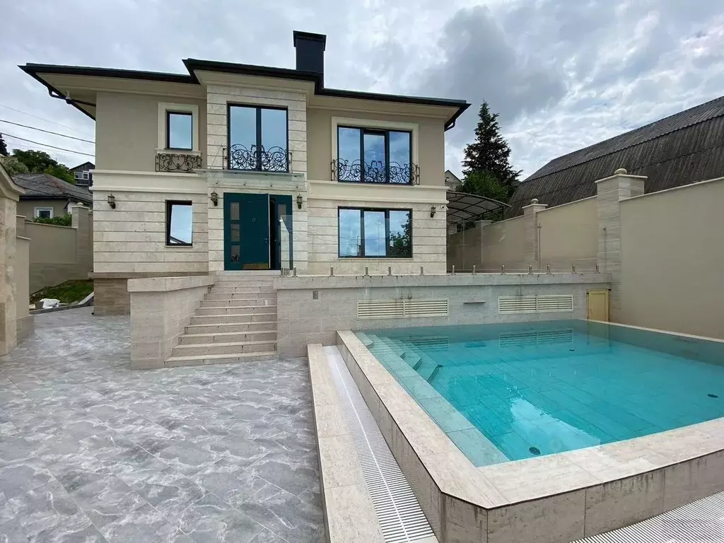 Дом в Краснодарский край, Сочи Новый Сочи мкр,  (350 м) - Фото 1