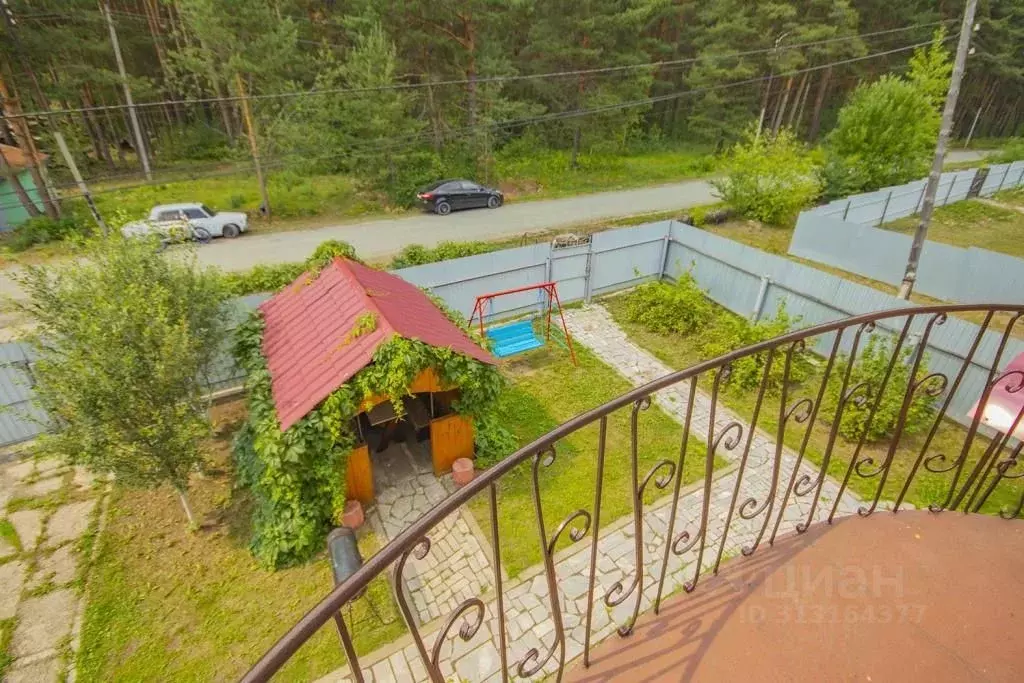 Дом в Свердловская область, Алапаевский район, пос. Курорт-Самоцвет ... - Фото 1