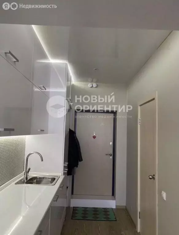 Квартира-студия: Екатеринбург, жилой район Уктус, микрорайон Светлый, ... - Фото 2