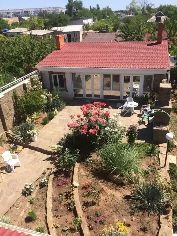 Дом в Крым, Евпатория городской округ, Заозерное пгт ул. Чкалова, 72 ... - Фото 1