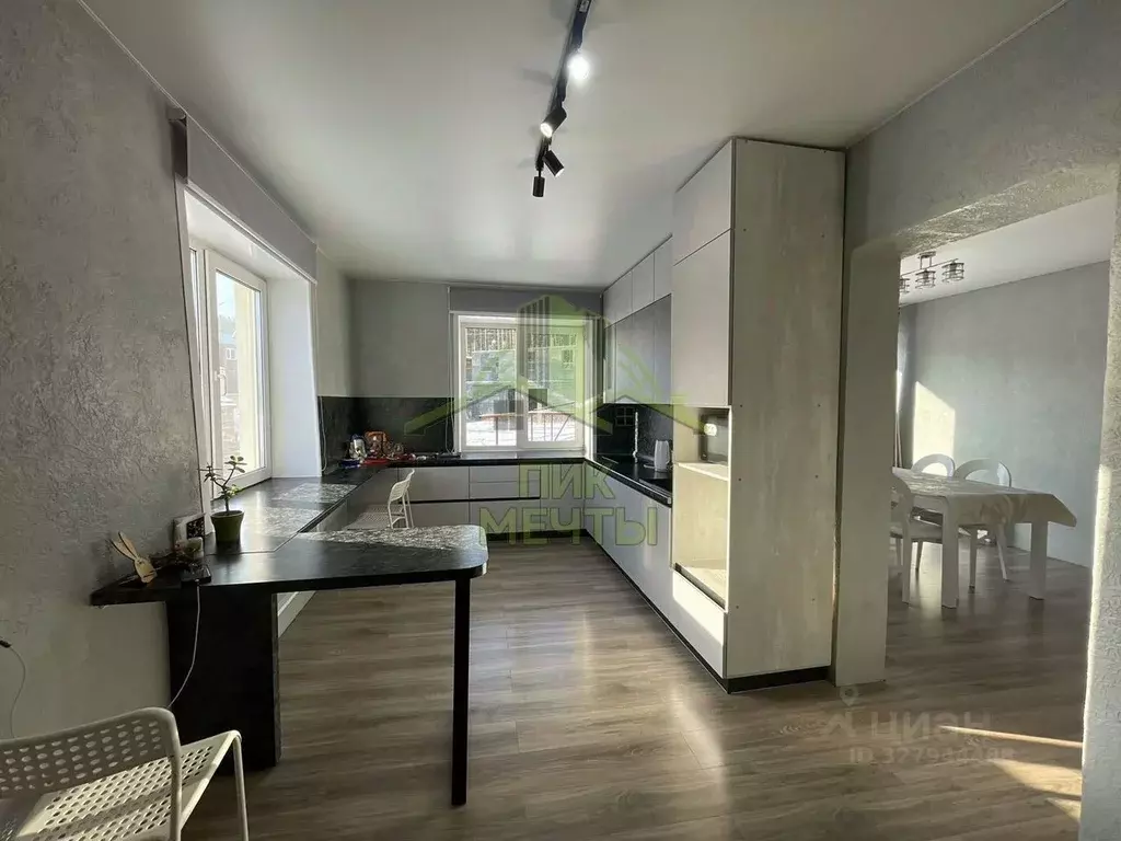 Коттедж в Бурятия, Улан-Удэ пос. Светлый, ул. Живописная, 1 (267 м) - Фото 1