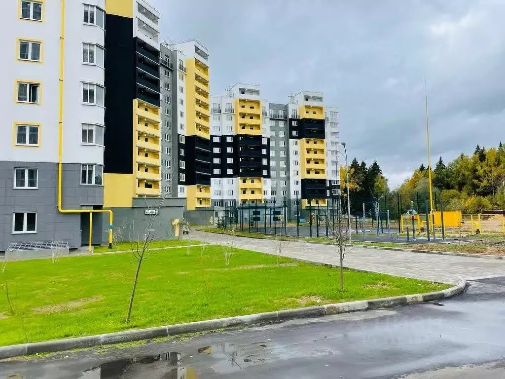 2-к кв. Калужская область, Обнинск ул. Усачева, 21 (70.2 м) - Фото 0