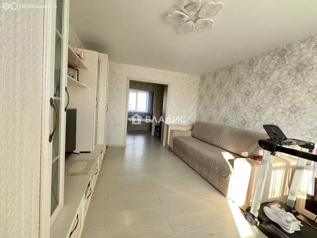 3-комнатная квартира: Белебей, улица Революционеров, 30 (56 м) - Фото 1