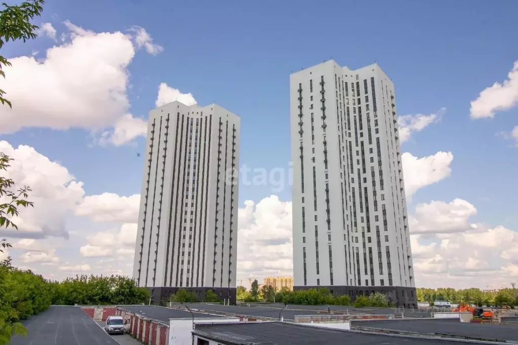 1-к кв. Тюменская область, Тюмень Новгородская ул., 1 (40.0 м) - Фото 0