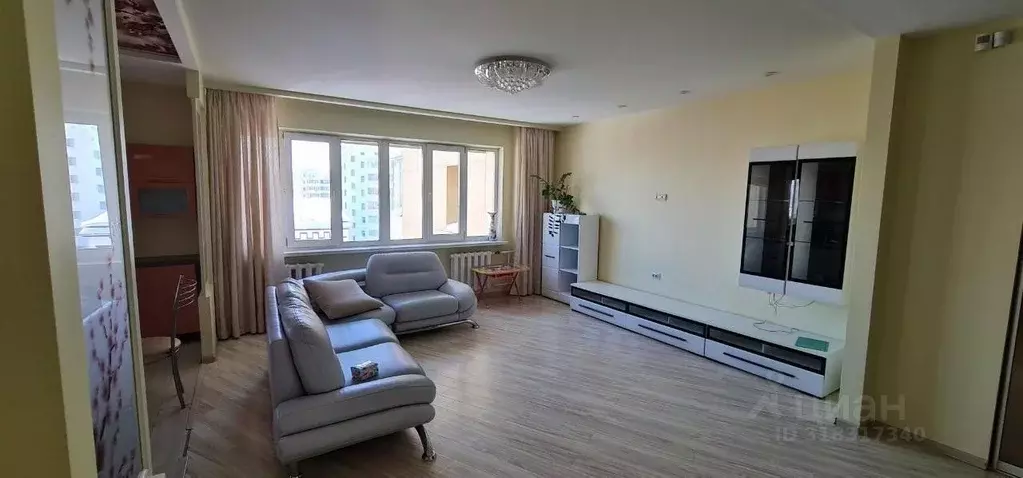 3-к кв. Саха (Якутия), Якутск ул. Пушкина, 22/1 (93.0 м) - Фото 0