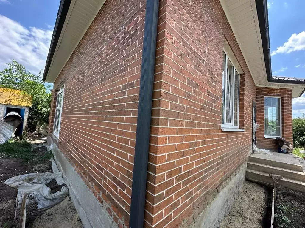 Дом в Краснодарский край, Новокубанский район, Прочноокопская ст-ца ... - Фото 1