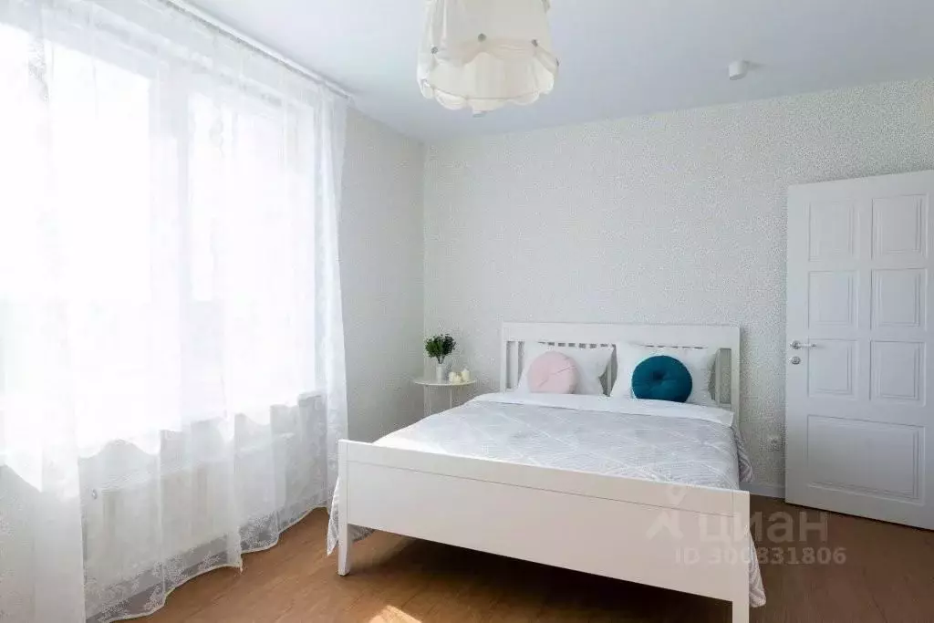 1-к кв. Тюменская область, Тюмень ул. Николая Никитина, 10 (70.0 м) - Фото 1