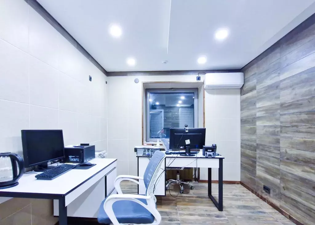 Офис в Свердловская область, Первоуральск просп. Ильича, 3/1 (12 м) - Фото 1