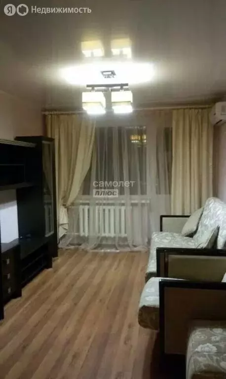 3-комнатная квартира: Уфа, Айская улица, 56 (60.7 м) - Фото 1