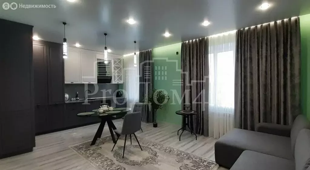 Квартира-студия: Курск, Коммунистическая улица, 1 (63.9 м) - Фото 0