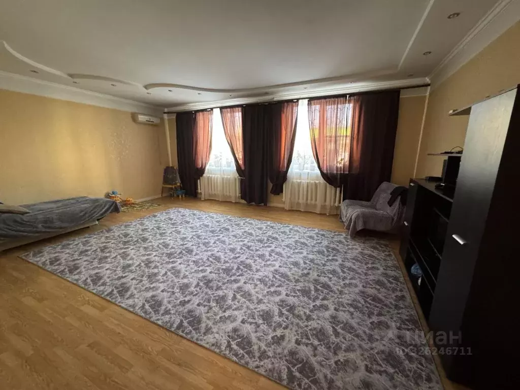 Дом в Оренбургская область, Оренбург ул. Чернышевского, 55 (351 м) - Фото 1