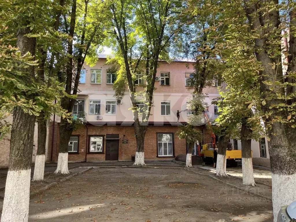Помещение свободного назначения в Краснодарский край, Армавир ул. ... - Фото 1