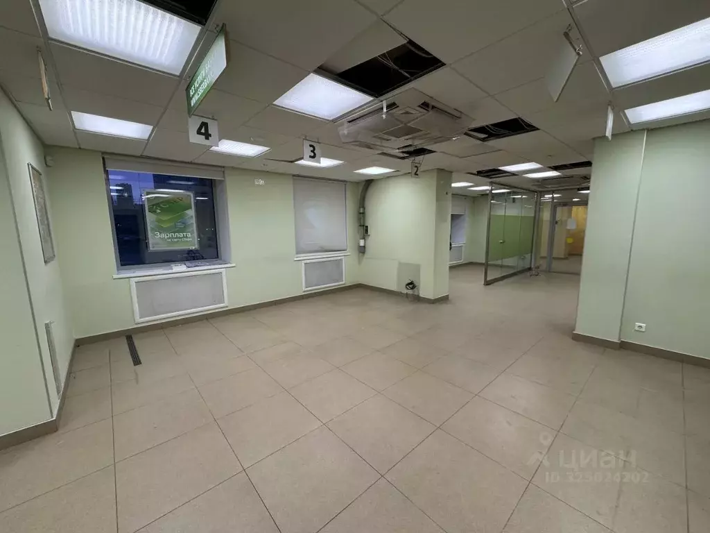 Торговая площадь в Санкт-Петербург Богатырский просп., 51к1 (200 м) - Фото 2