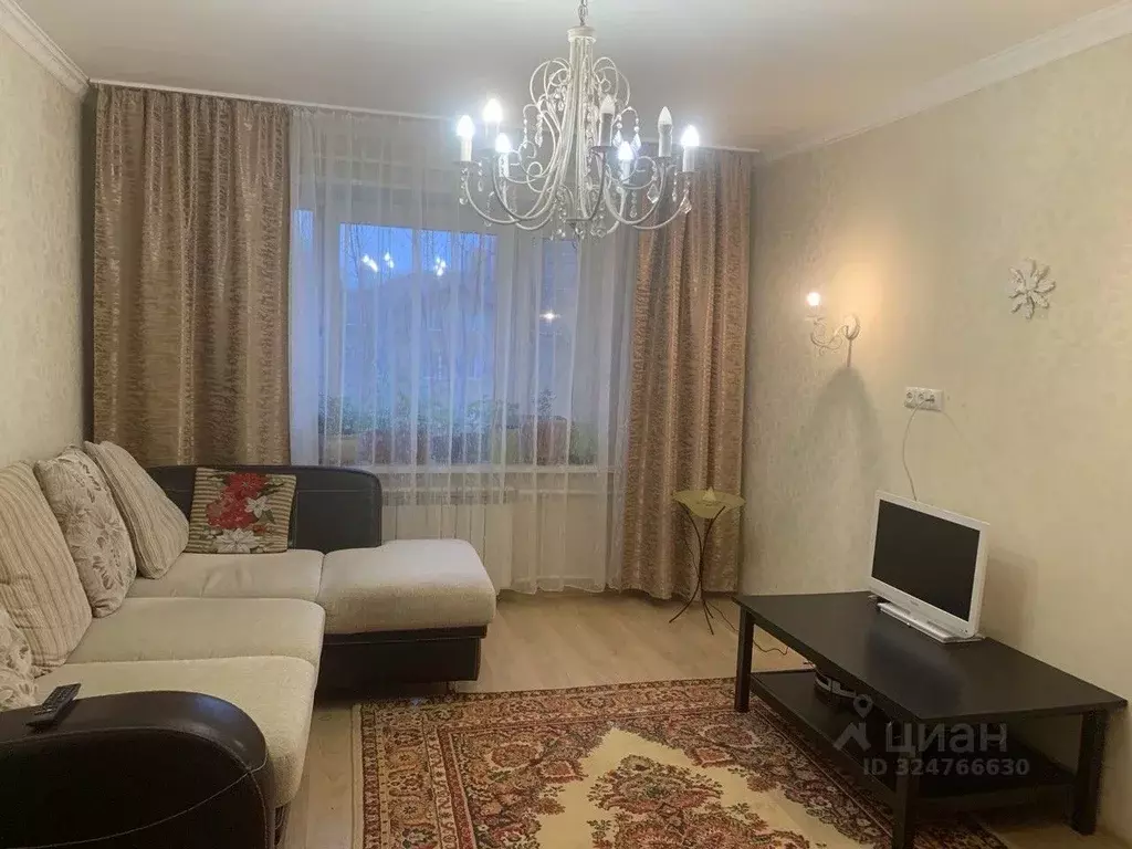 3-к кв. Московская область, Наро-Фоминск ул. Комсомольская, 6 (64.0 м) - Фото 1